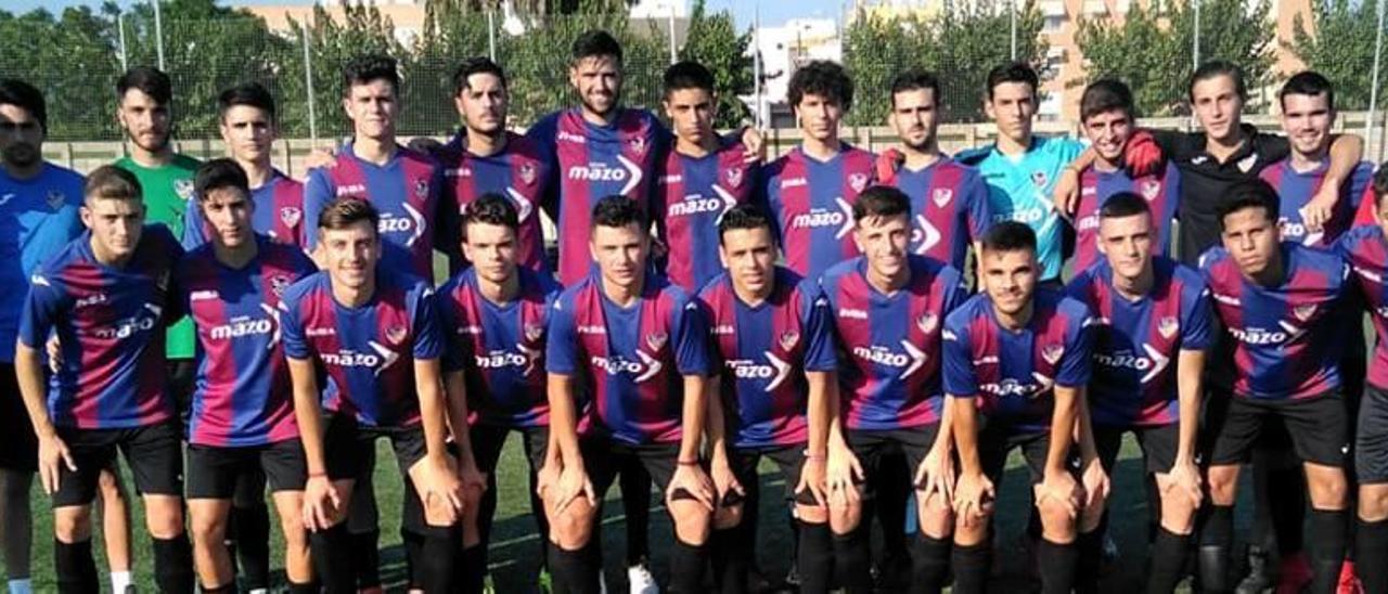 La plantilla juvenil de la UD Alzira ha empezado también la pretemporada de cara a liga de División de Honor