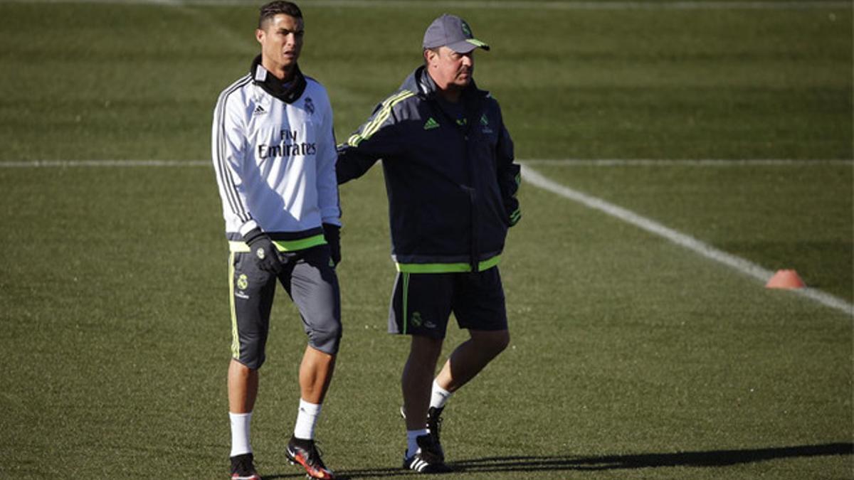 Cristiano Ronaldo, con Benítez, en el entrenamiento