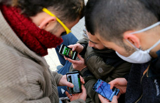 Jóvenes, la generación muda: ultraconectados pero incapaces de mantener una charla telefónica