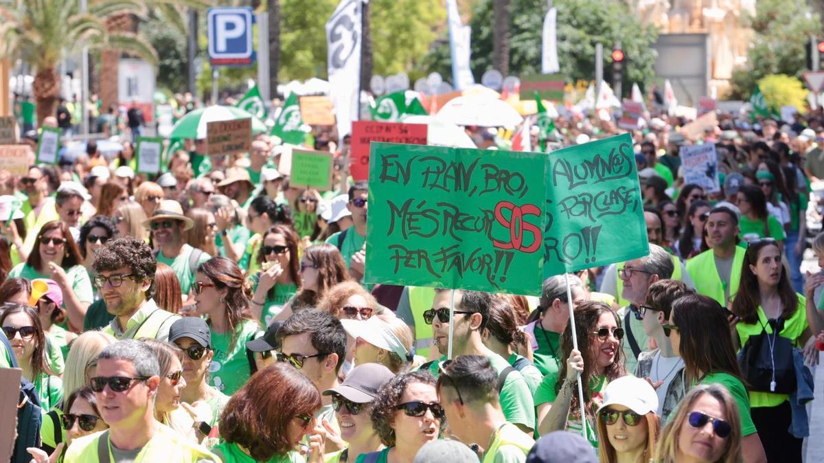 La lucha docente vuelve a las calles de Alicante en la segunda semana de huelga