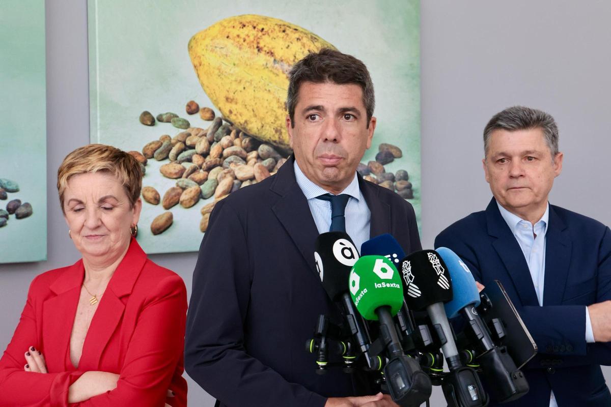 Visita de Mazón al Parque Empresarial L'Espartal III en Xixona