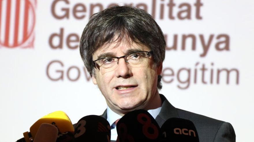 Puigdemont diu que Rajoy &quot;té una immensa por a obrir les urnes i que es demostri que la seva recepta no ha funcionat&quot;