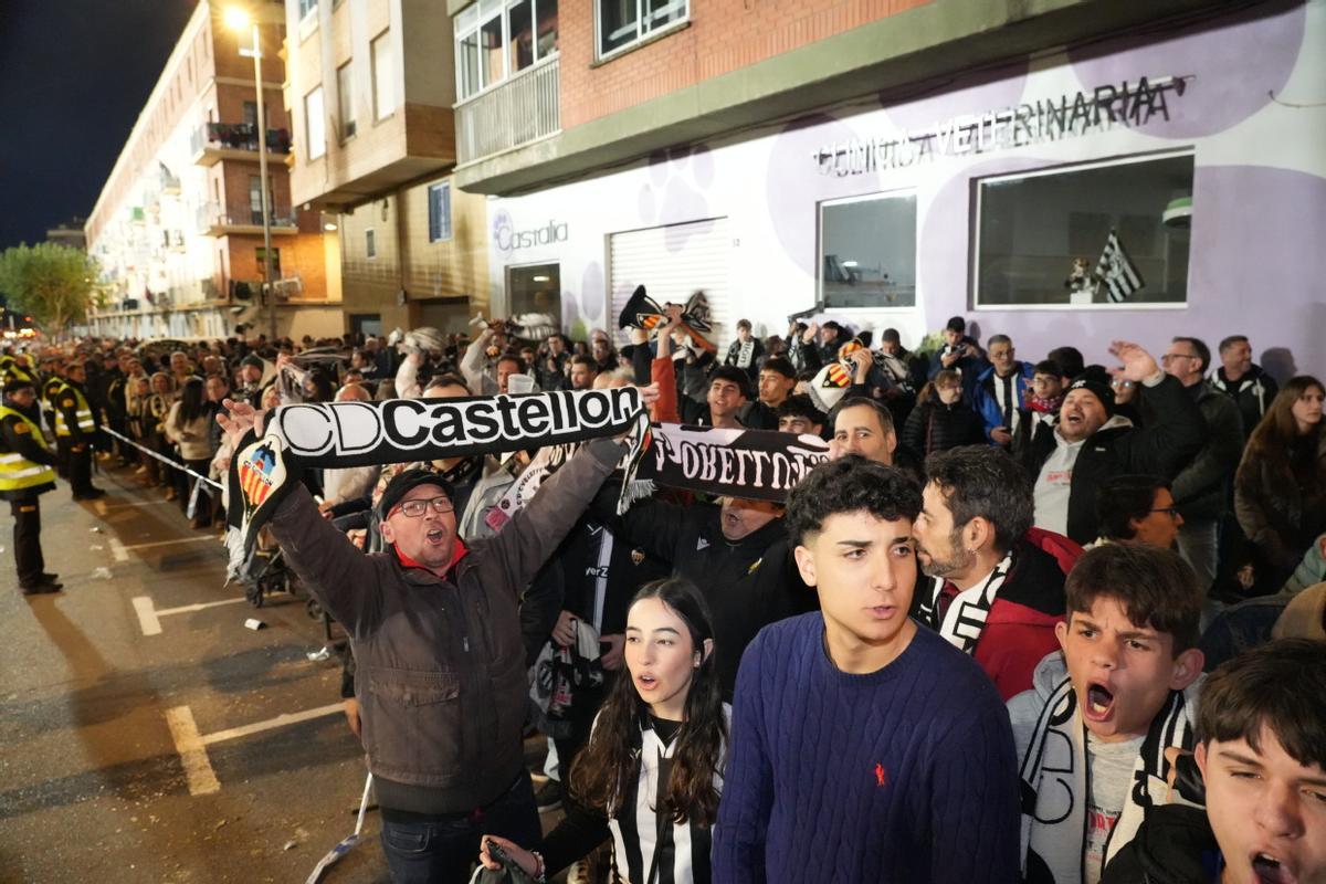 Galería | Búscate en el ambientazo del Castellón-Racing