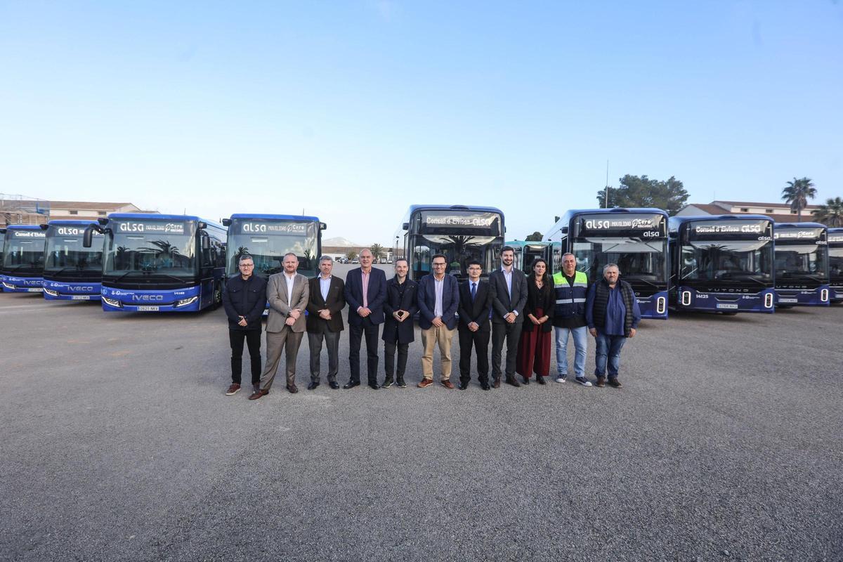 Todas las imágenes de la presentación de los nuevos autobuses de Ibiza Todas las imágenes de la presentación de los nuevos autobuses de Ibiza