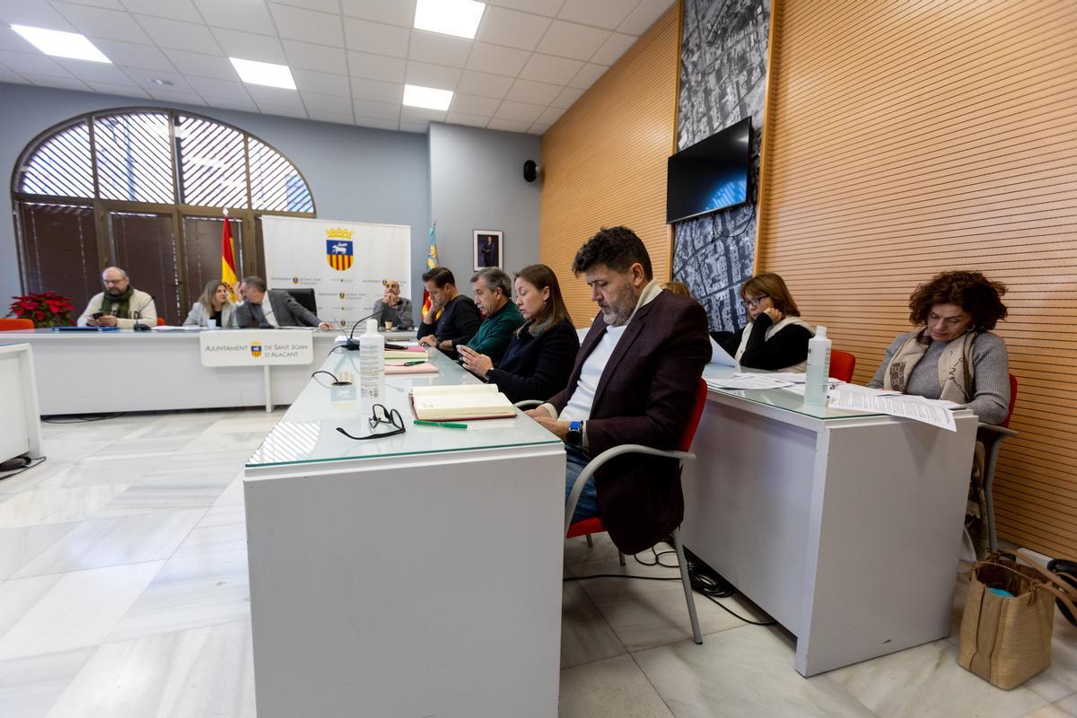 La bancada de los concejales populares en el pleno de diciembre, a punto de la ruptura Cs-PSOE.