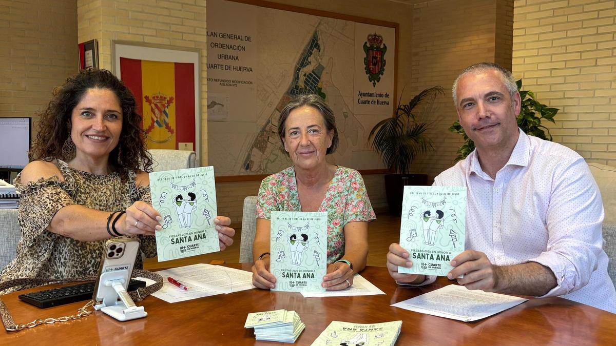 Elena Lacalle, alcaldesa de Cuarte de Huerva; MªÁngeles Gajón, concejala de Cultura; y Daniel Hornos, concejal de Festejos.