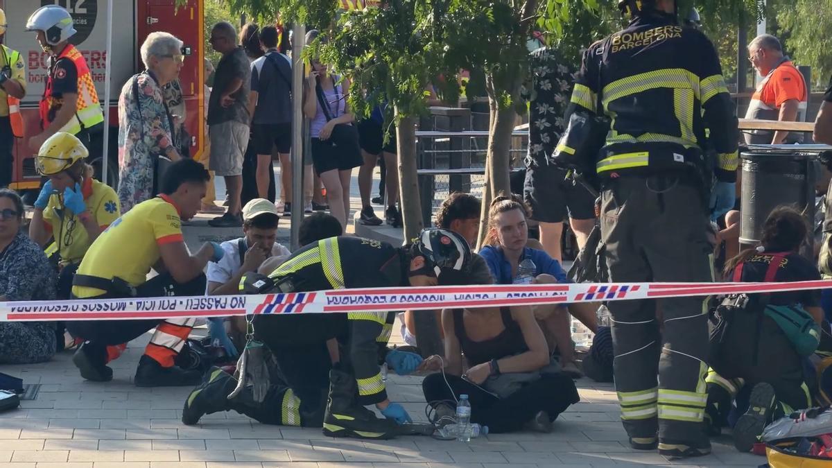 VÍDEO | Més d'un centenar d'afectats en l'incendi d'una catenària al metro entre Clot i Glòries