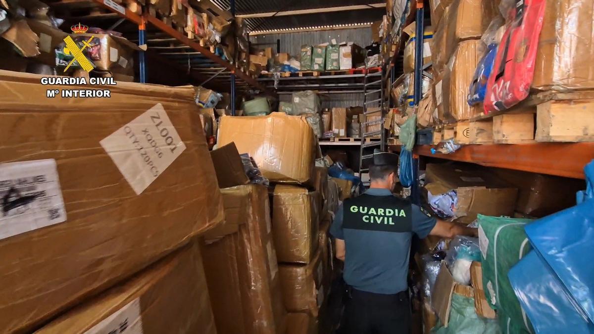Cae en Palma un gran distribuidor de falsificaciones con productos intervenidos por valor de 5 millones.
