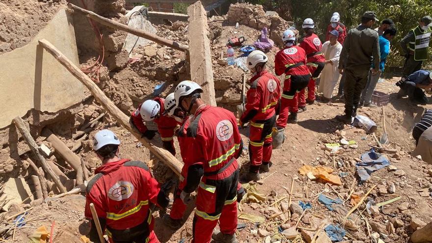 «Marruecos ha sido una lección de humildad»: dos bomberos de Alicante viajan la zona de la tragedia