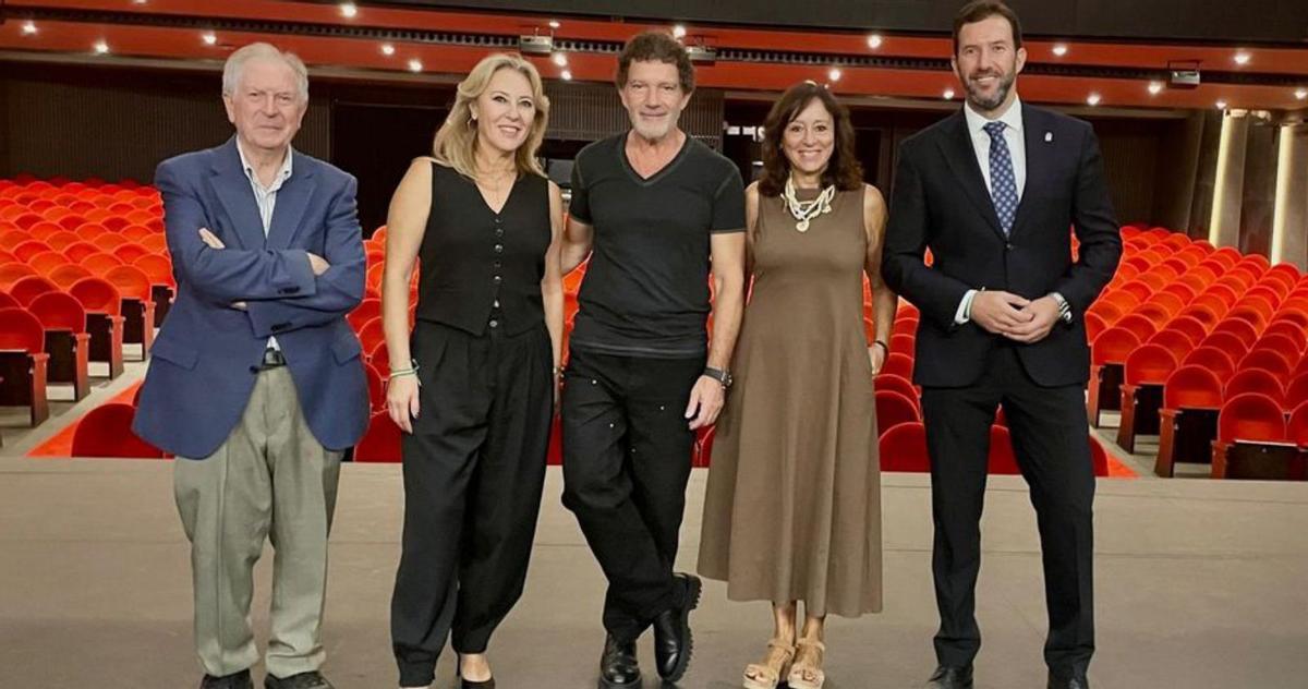 Felipe Romera, España, Banderas, Aurora Rosales y Antonio J. García.