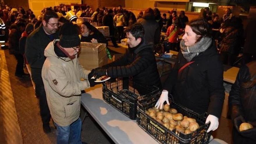 Huesca reparte 4.500 raciones de longaniza por San Vicente