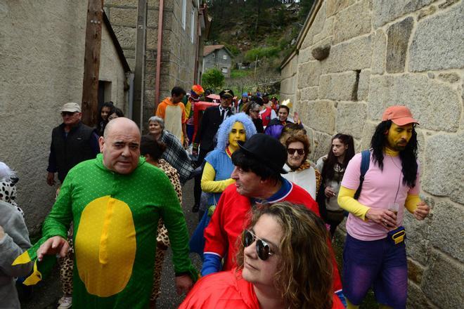 Comparsa A Cojonuda en Aldán