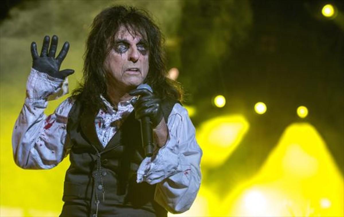 Alice Cooper, ahir, durant el seu recital al Rock Fest de Barcelona.