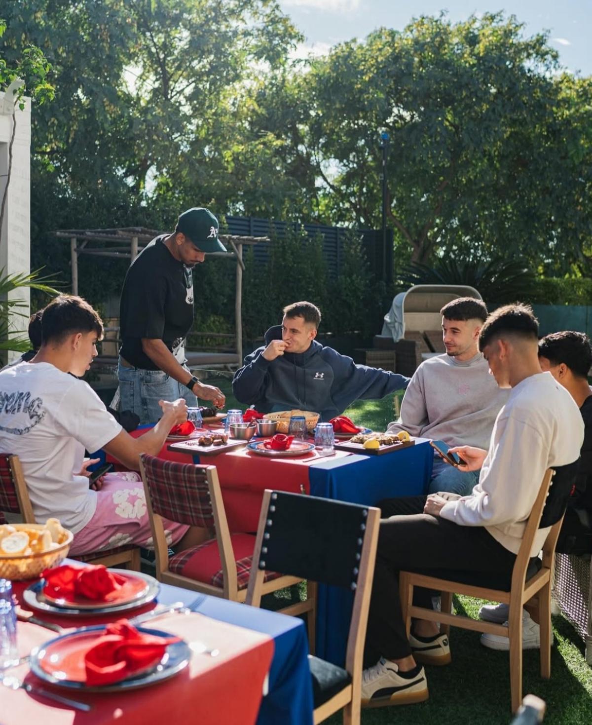 Los jugadores del Barça en el asado de Araujo