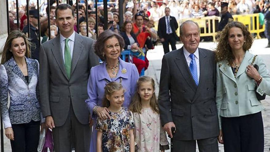Juan Carlos reaparece en la foto del Domingo de Pascua de la familia real