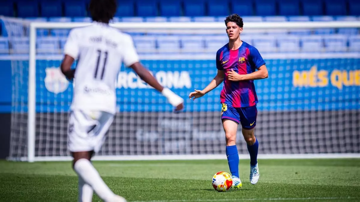 Barberá y Campos sellan una remontada épica y el Barça Atlètic se aferra al milagro