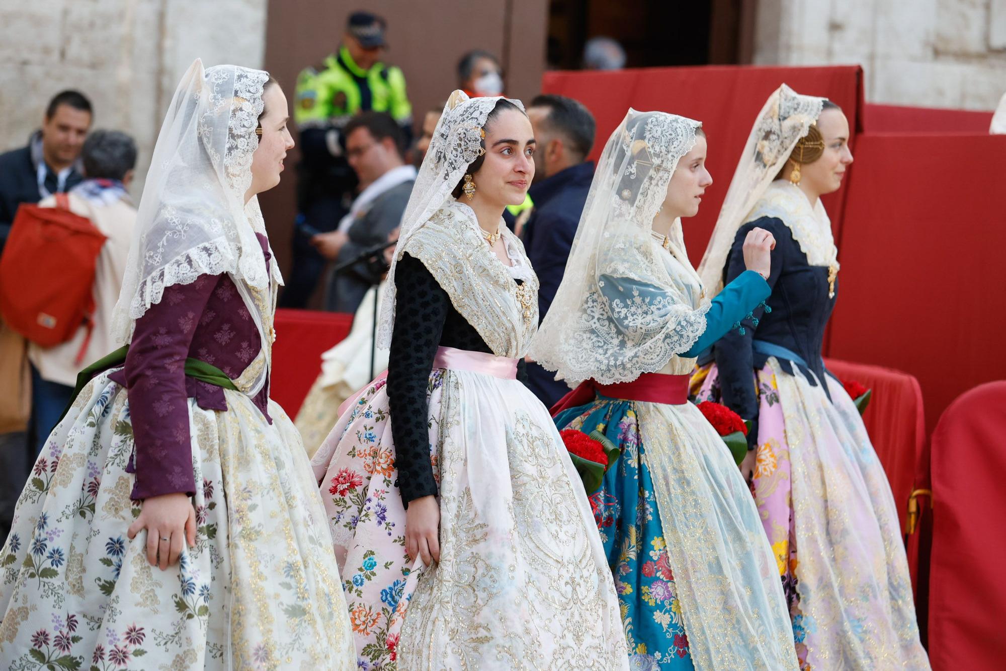 Búscate en el primer día de la Ofrenda en la calle San Vicente entre las 18:00 y las 19:00