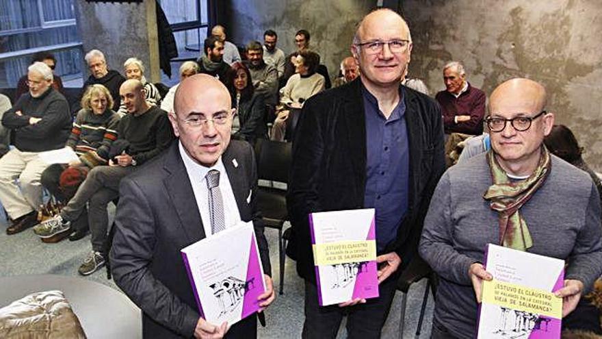 José Luis de las Heras (esquerra), Gerardo Boto (centre) i Joaquim Maria Puigvert (dreta) ahir a la presentació del llibre a Girona