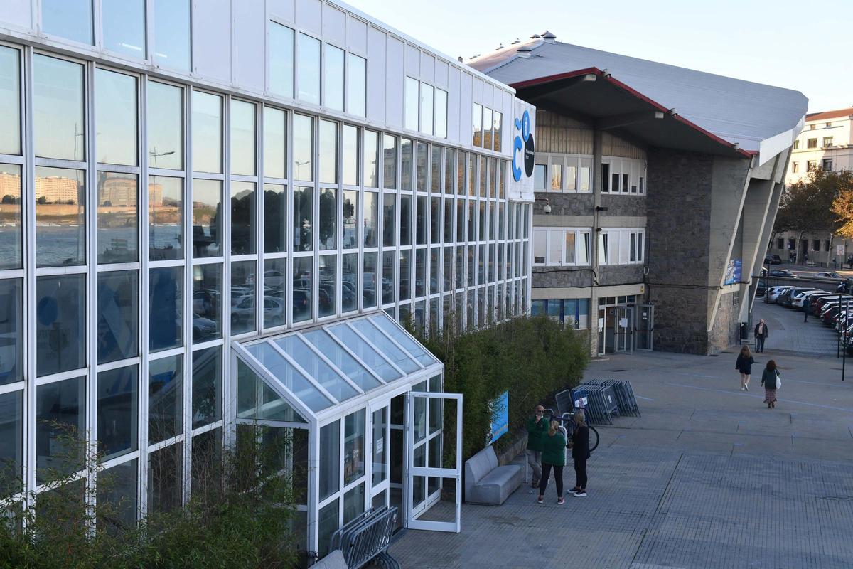 Piscina municipal de Riazor.