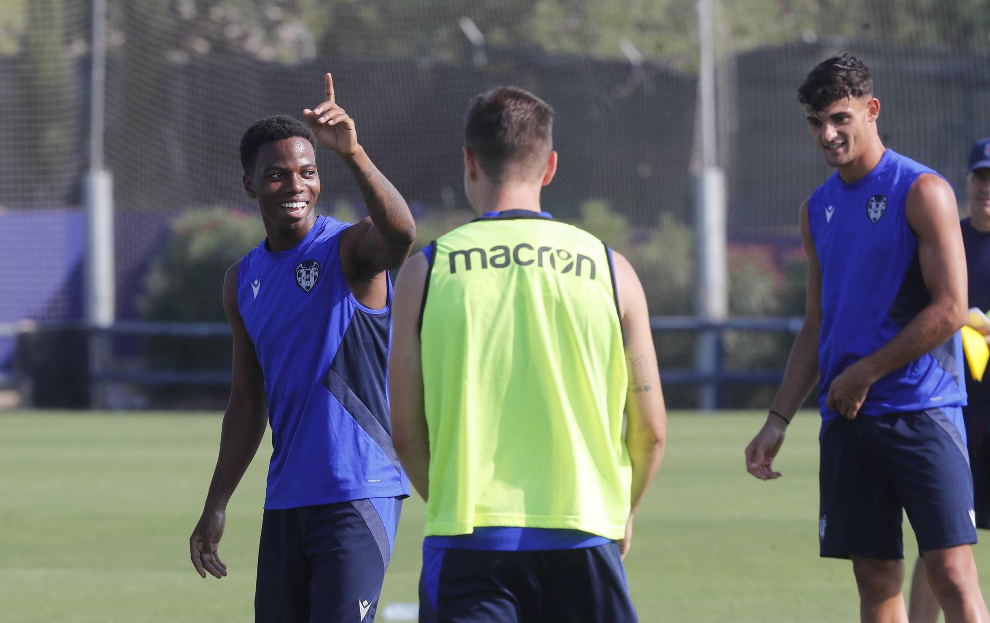 Sesión en Buñol del Levante UD