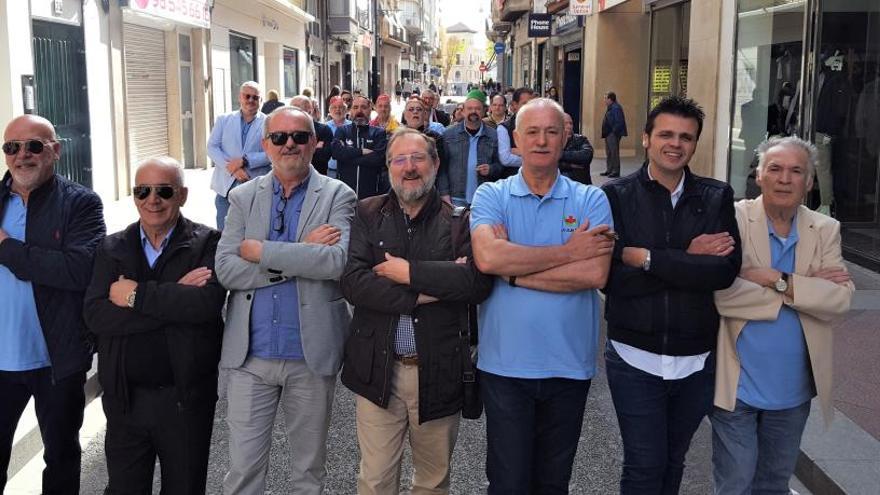 Comida y pasacalles de hermandad de los capitanes de Moros y Cristianos