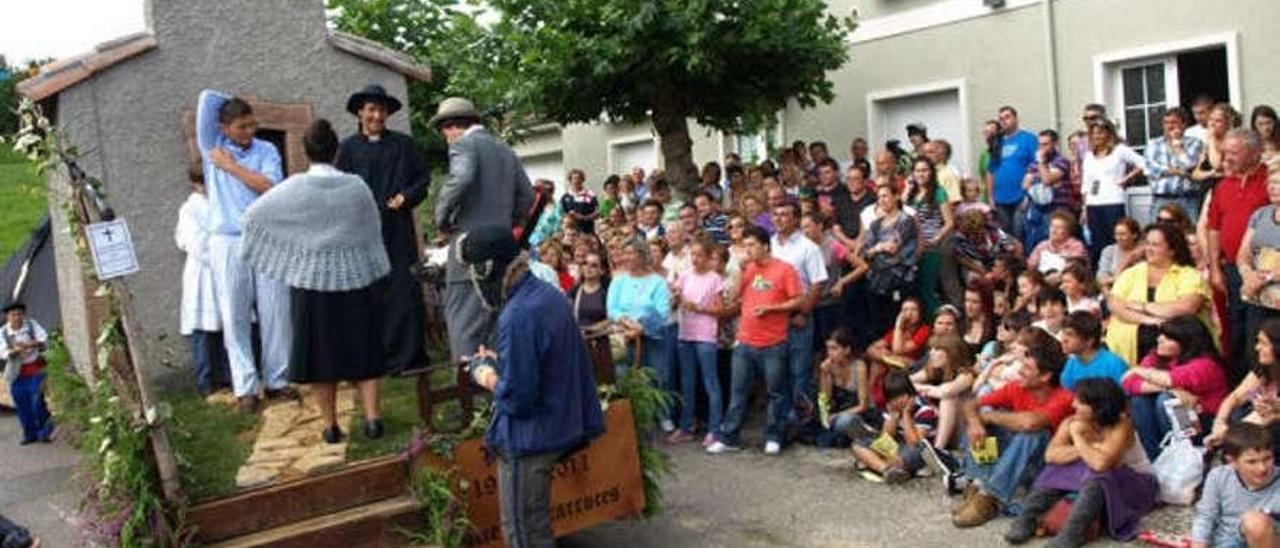 Una de las pasadas ediciones de las carrozas de Valdesoto.