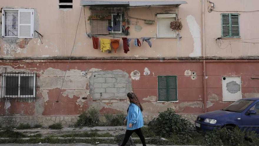 El bloque VIII de las viviendas de Camp Redó, situado en la calle Infant Pagà y que será derribado.