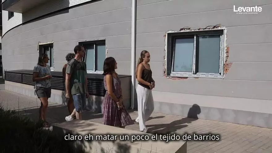Los vecinos del residencial de Benicalap donde hay proyectado un 'hostel' de 22 habitaciones