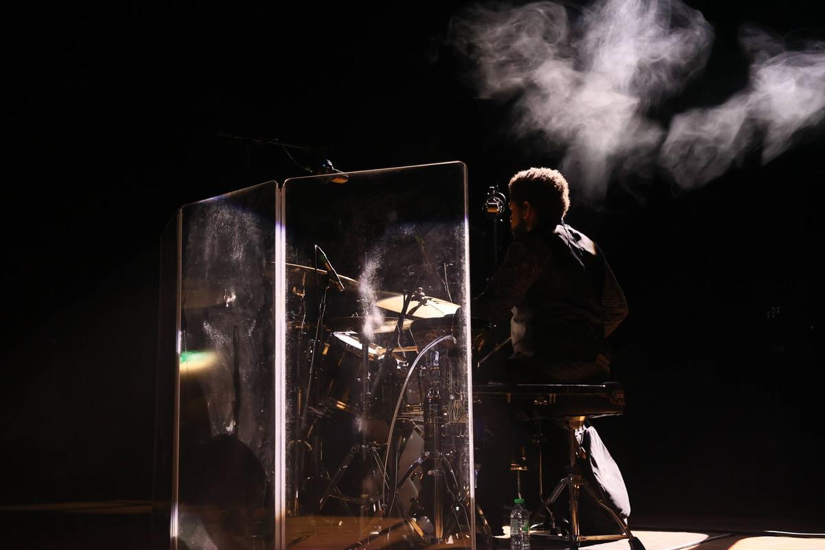 Ara Malikian hace vibrar al público de Oviedo con "Intruso"