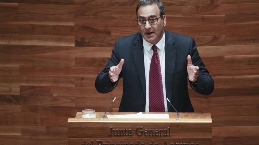 Fernando Lastra durante una intervención en el Pleno de la Junta.