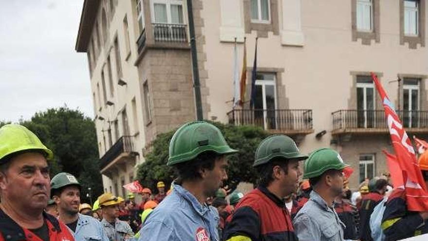 Una de las protestas de la plantilla de Alcoa por la tarifa. / 13fotos