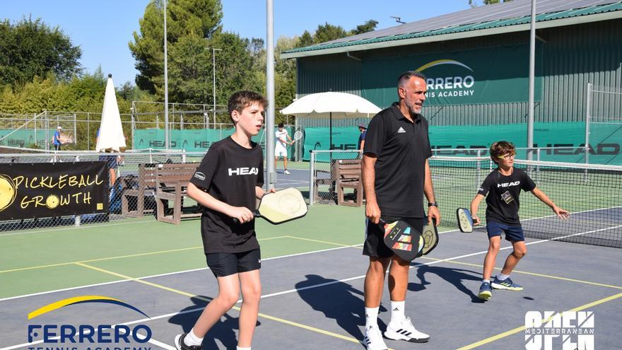 Villena será este miércoles capital del Pickleball, nuevo deporte inclusivo procedente de Estados Unidos