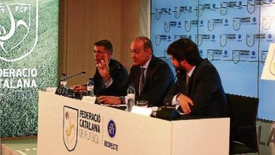 Ivan Tibau, Andreu Subies i Gerard Esteva, ahir, en la roda de premsa celebrada a la seu de la Federació.