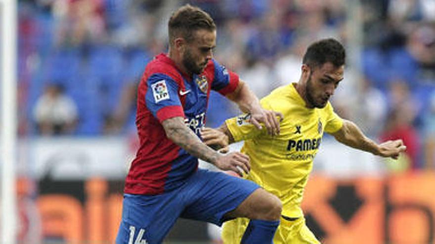 Roger rozó el gol en varias ocasiones el domingo.