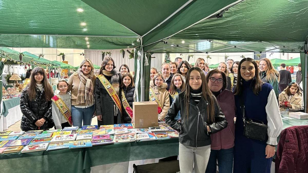 Foto de archivo de una de las paradas en la inauguración del mercado navideño del año pasado en Vall d'Alba.