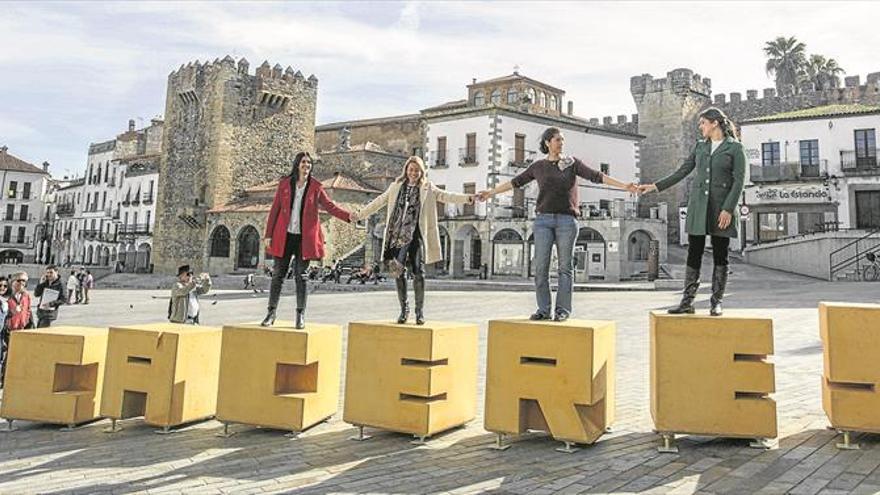 Cáceres en mayúsculas