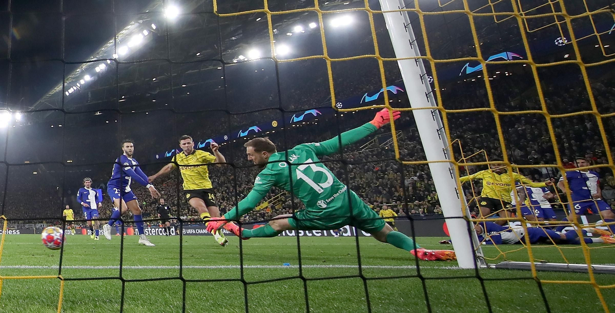 El Atlético muere aplastado por el ‘Muro Amarillo’ del Dortmund
