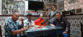 Peñas y tabernas, los últimos templos del flamenco