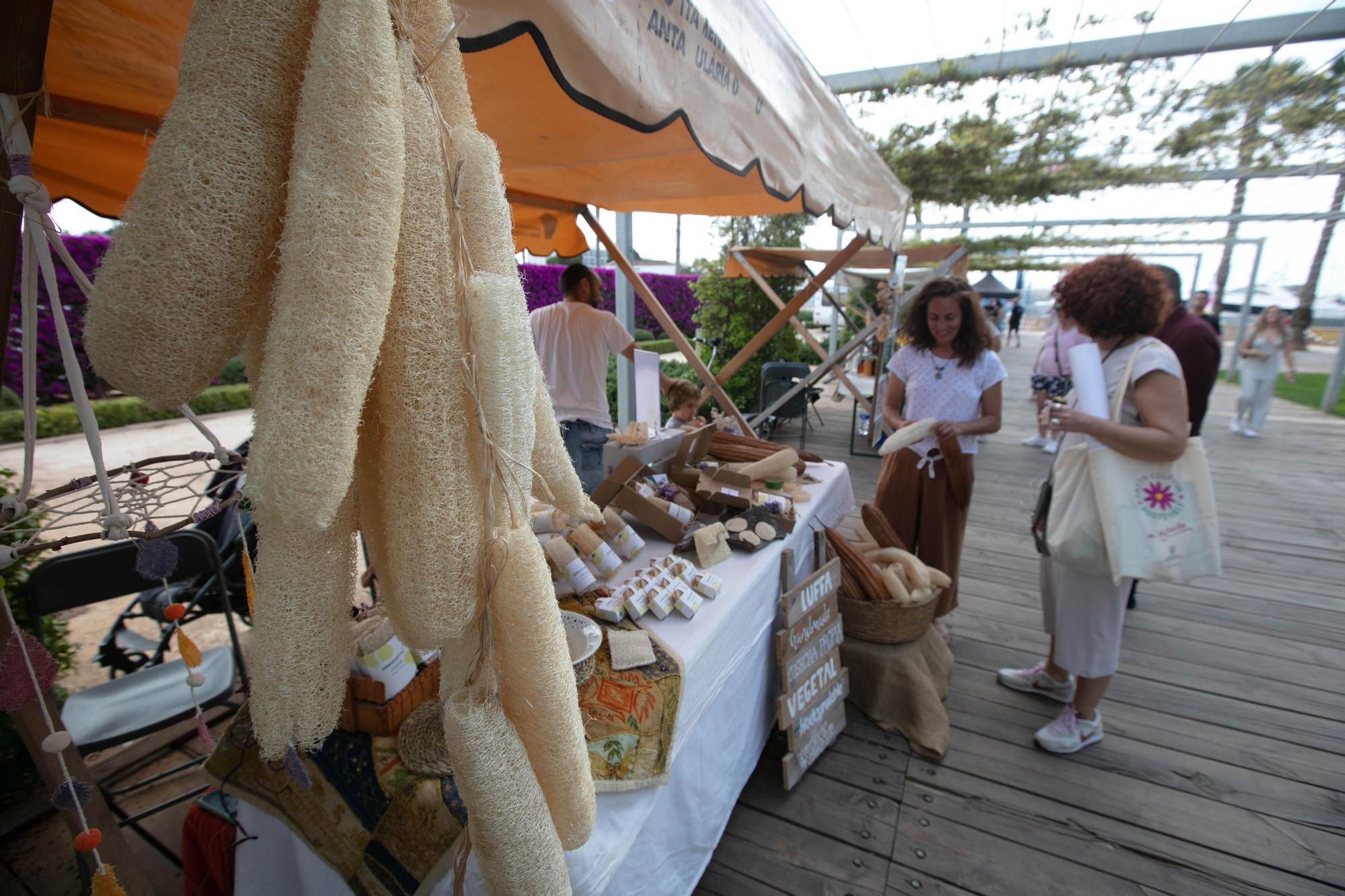 Mira aquí todas las fotos de la feria ECO UC de Santa Eulària