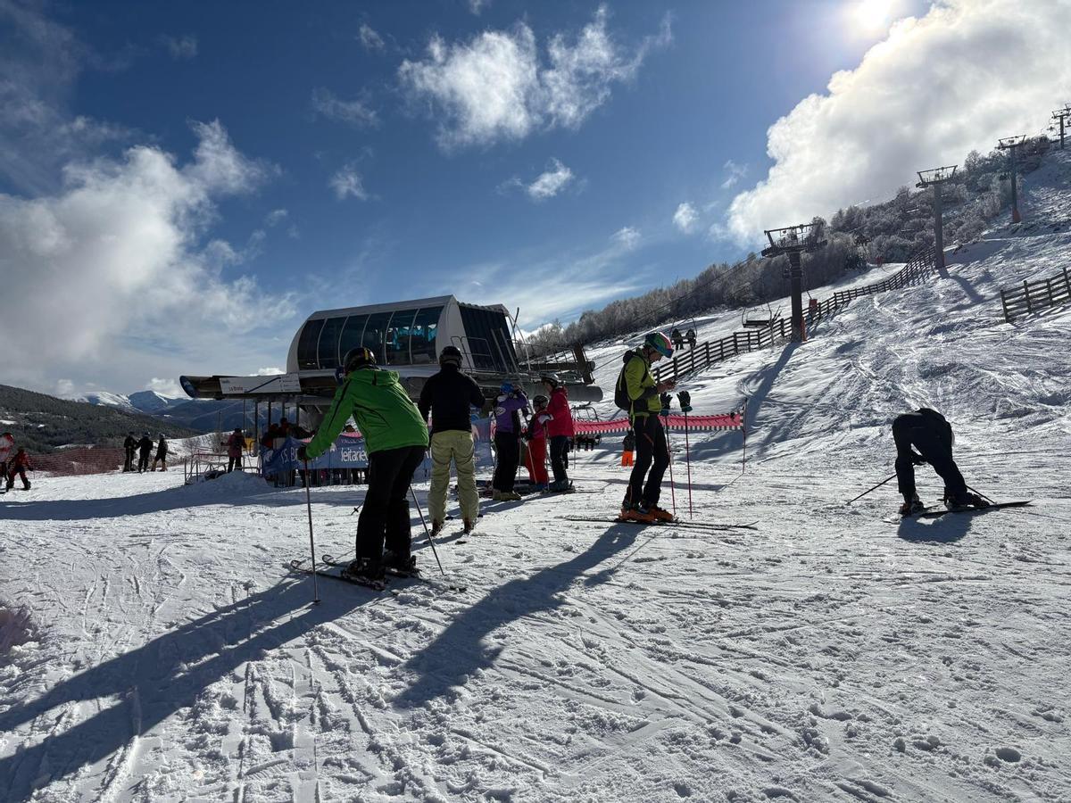 Una jornada de nieve y esquí en Leitariegos