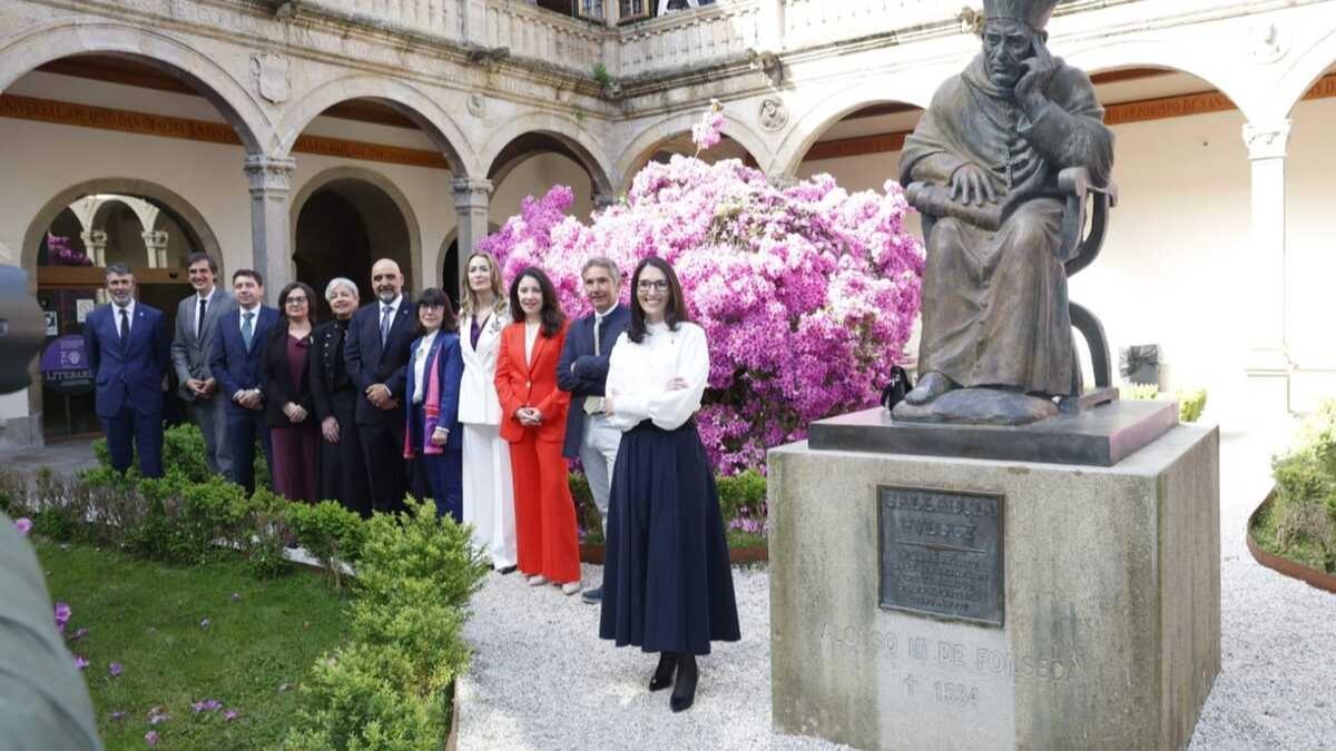 La toma de posesión de Rosa Crujeiras como rectora de la USC en imágenes