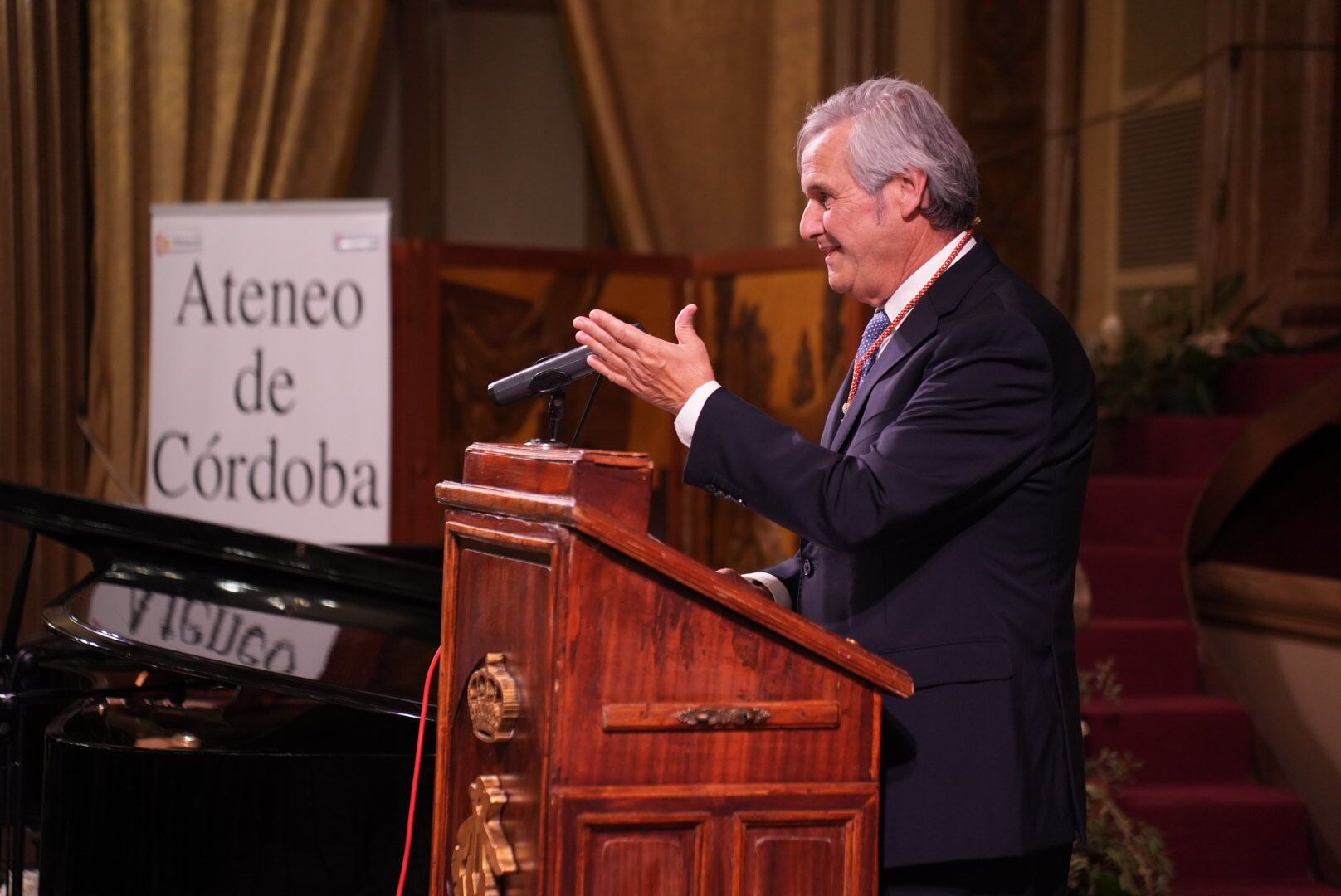 Enrique Castillo, Medalla de Oro del Ateneo