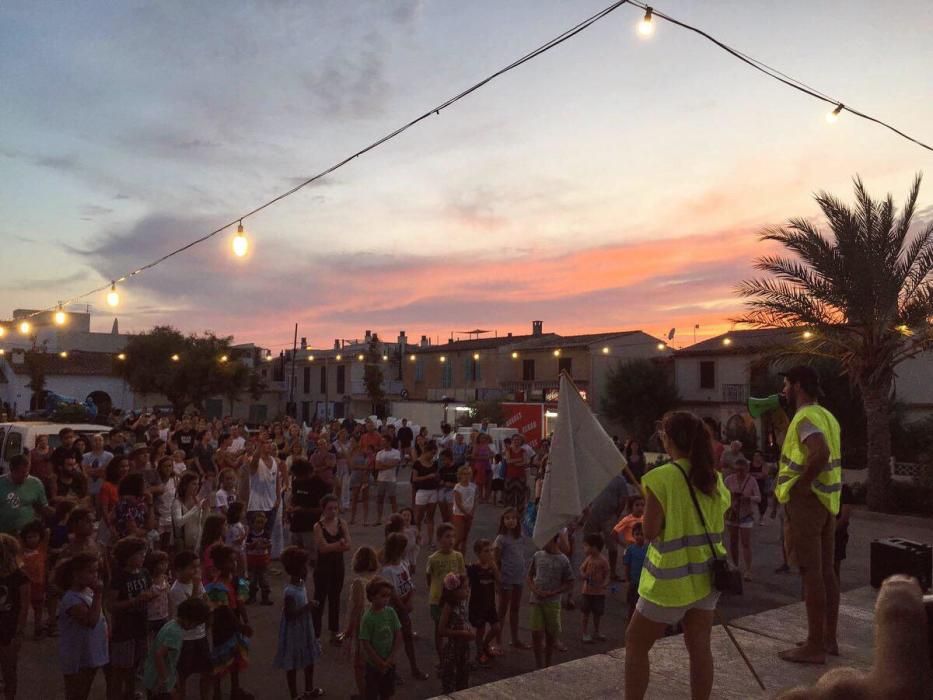 Pro Coasters, limpieza festiva del litoral en la Colònia de Sant Pere