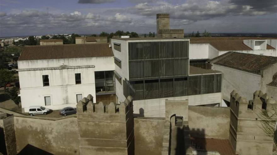 El Ayuntamiento de Badajoz solicita al TSJEx derribar el cubo de Biblioteconomía en verano