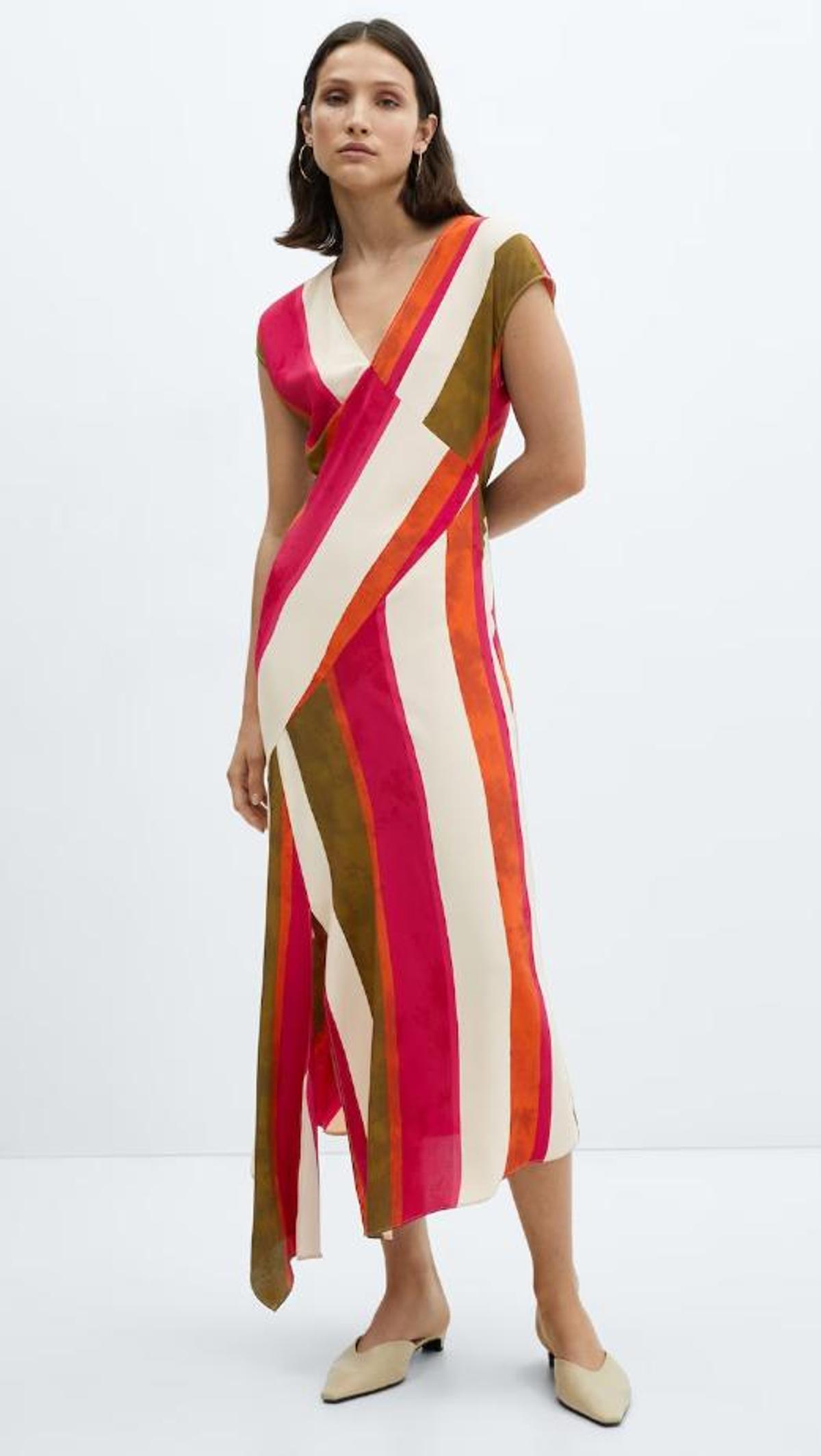 Vestido en rosa, naranja caqui y blanco roto