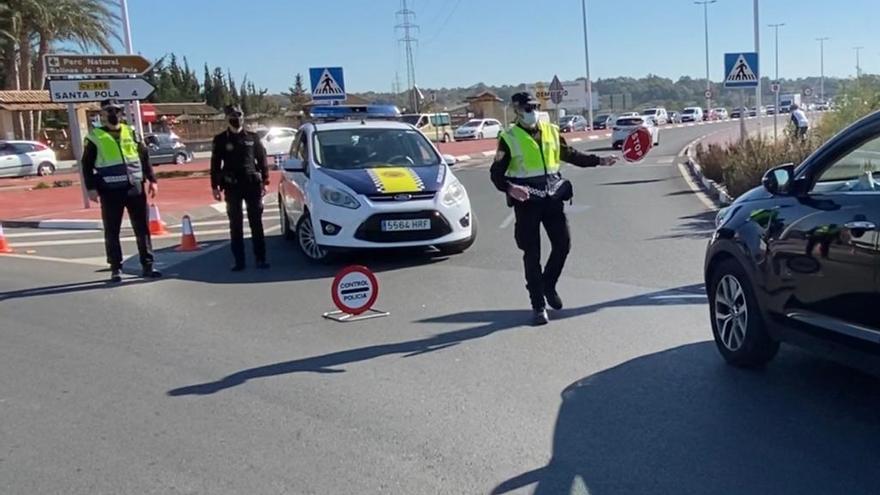 Control que se ha establecido en la carretera de Santa Pola