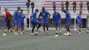 El Eldense ha despedido a varios de sus futbolistas y ya prepara el duelo ante el Sabadell