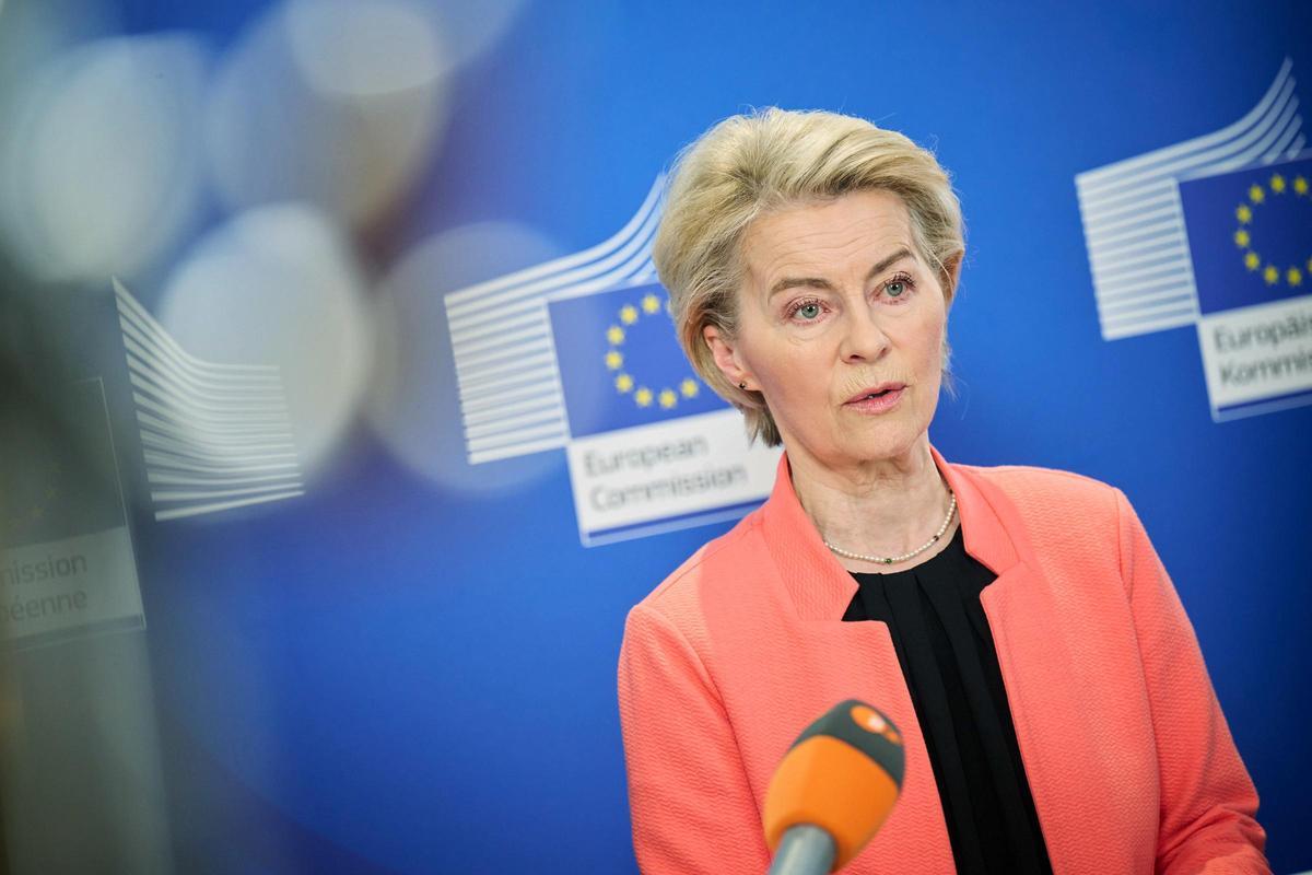 La presidenta de la Comisión Europea, Ursula von der Leyen, habla a la prensa tras la cumbre con Asia Central.