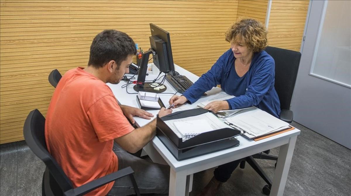 zentauroepp40746920 barcelona  30 10 2017 nueva oficina de prestacions socials i171108183347