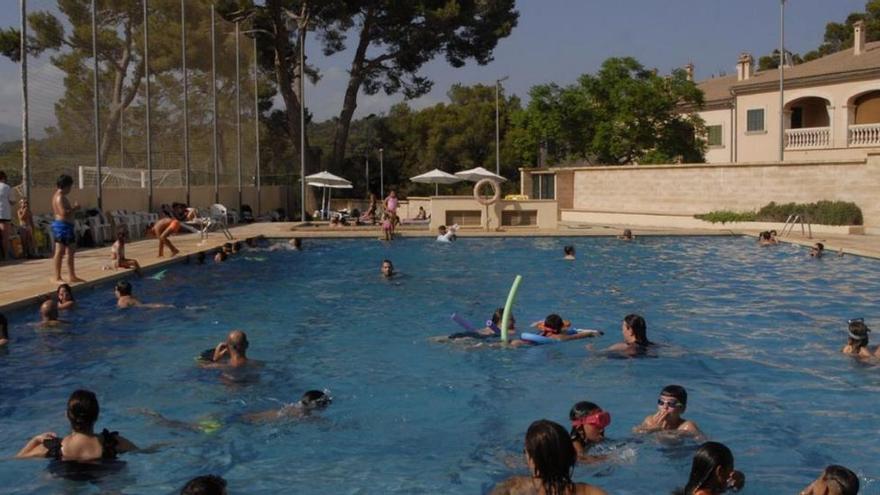 Fent i Desfent | Las aglomeraciones también llegan a las piscinas municipales de Mallorca